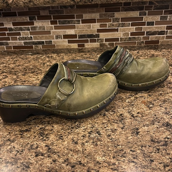 Ecco Clogs - Picture 2 of 7